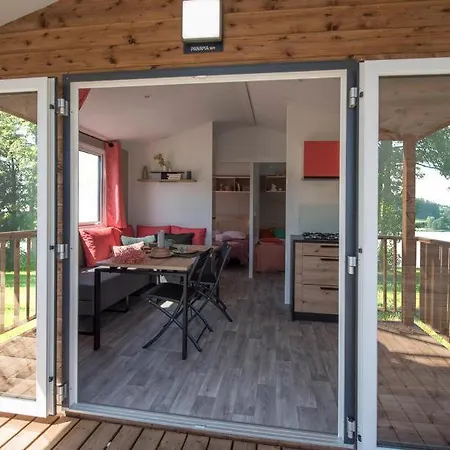 Maeva Respire Parfums D'ete キャンプ場 4*